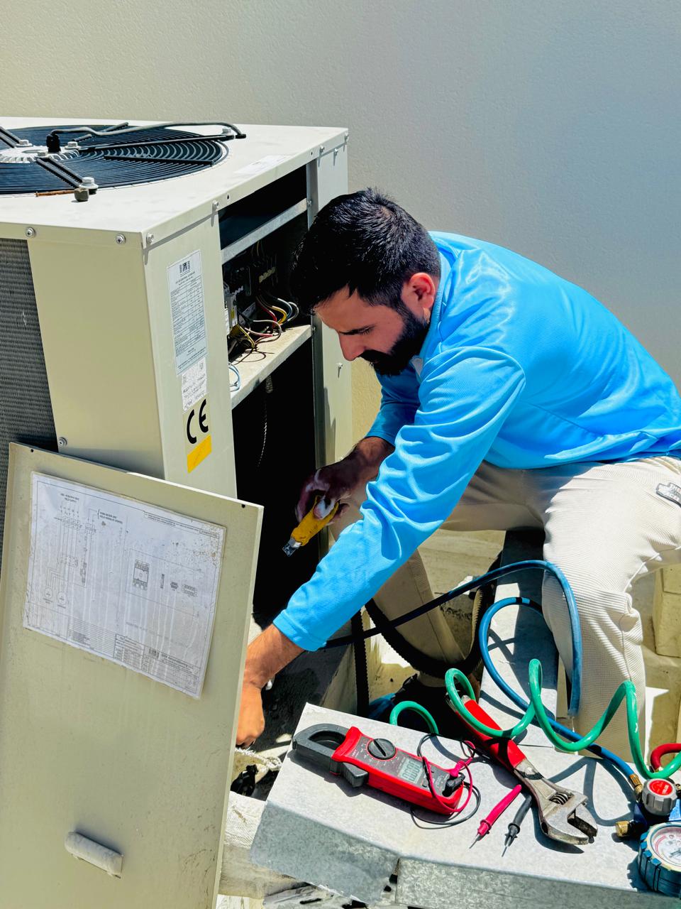 Certified Adnanfixit technicians in Dubai